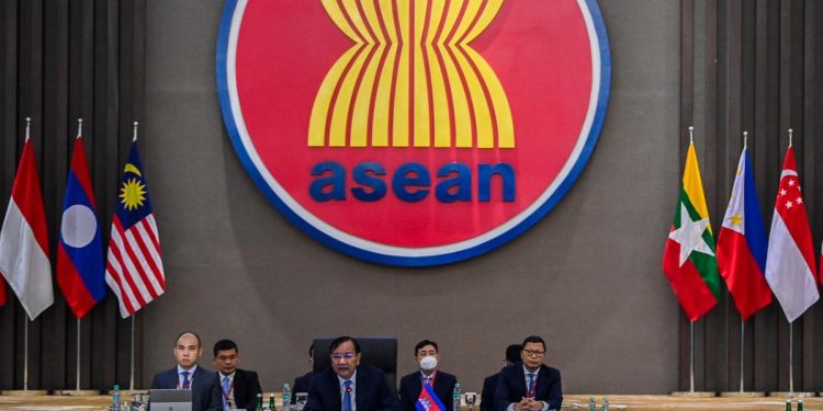 Indonesia Ajak Anggota ASEAN Ikut Serta Perangi Hoaks di Media Sosial