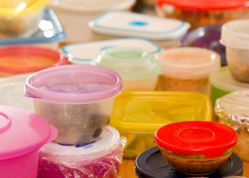 Tupperware di Ambang Kebangkrutan, Simak Perjalanan Bisnis Legedendaris Ini!