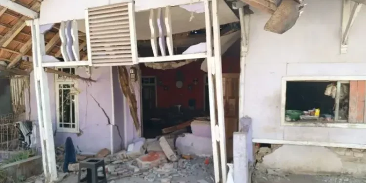Gempa Magnitudo 4,9 Guncang Garut dan Bandung: 1.007 Rumah Rusak dan Kerugian Capai Rp 298 Miliar