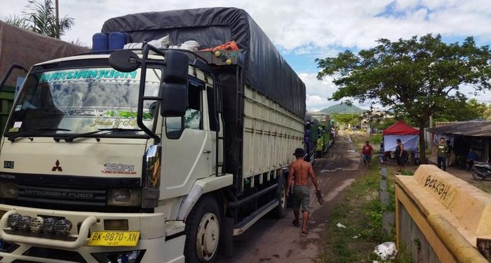 Curahan Hati Seorang Supir Truk Yang Terjebak Antrean di Pelabulan Ciwandan 22 Jam