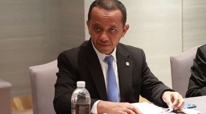 Menteri Bahlil Menyatakan Nikel Tetap Menjadi Bahan Baku yang Dicari dalam Pembuatan Mobil Listrik