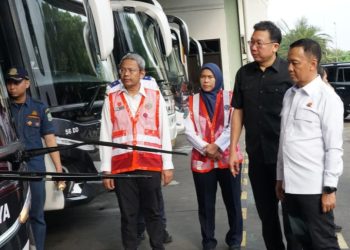 Kegiatan Kunjungan Kerja Dirjen Hubdat dalam rangka persiapan Angkutan Natal 2025 dan Tahun Baru 2026 di PO. Bus Sinar Jaya pada hari Senin, 10 November 2025