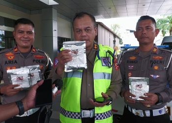 Kakorlantas Polri Salurkan Satu Ton Rendang Untuk Korban Bencana Sumbar