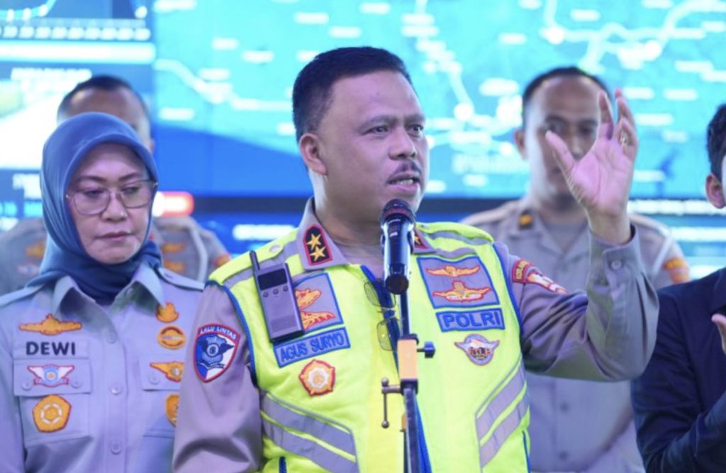 Kepala Korps Lalu Lintas (Kakorlantas) Polri Inspektur Jenderal Polisi Agus Suryonugroho mengecek kesiapan Smart City Yogyakarta